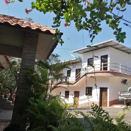Hotel El Pez Dorado Rio Dulce By Eksteriør billede
